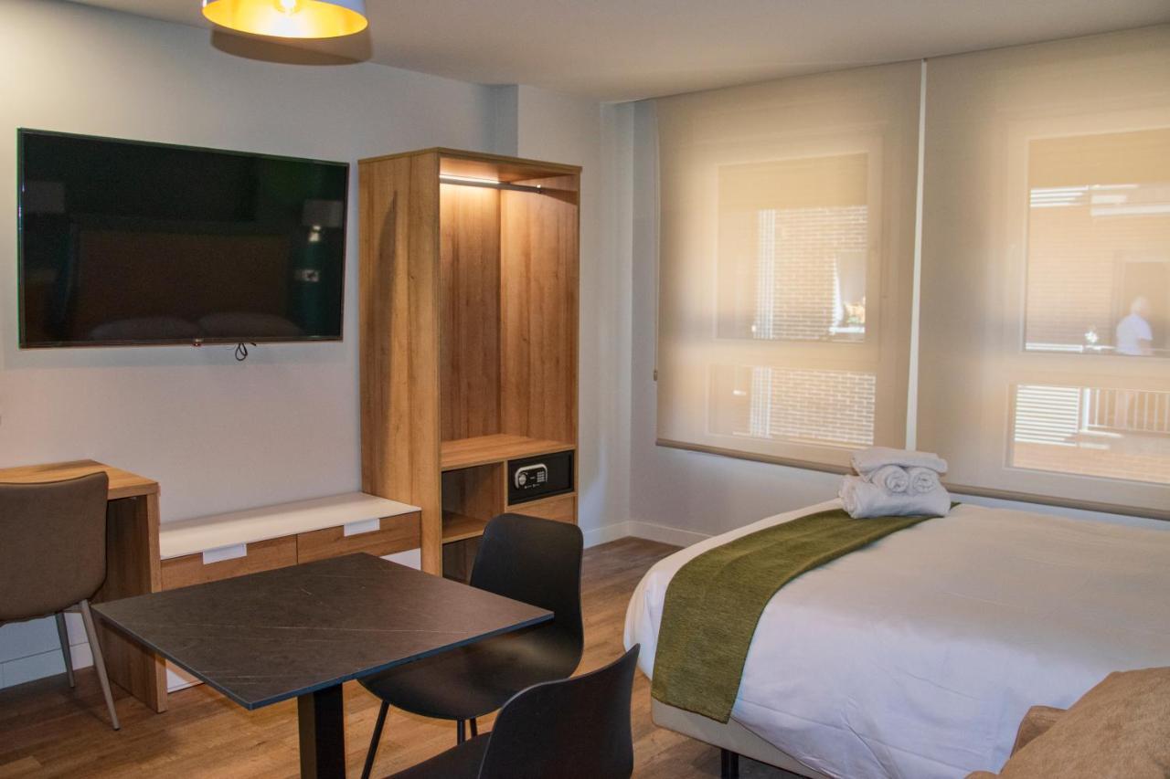 Aparthotel Essenzia De Castilla アランダ・デ・ドゥエロ エクステリア 写真