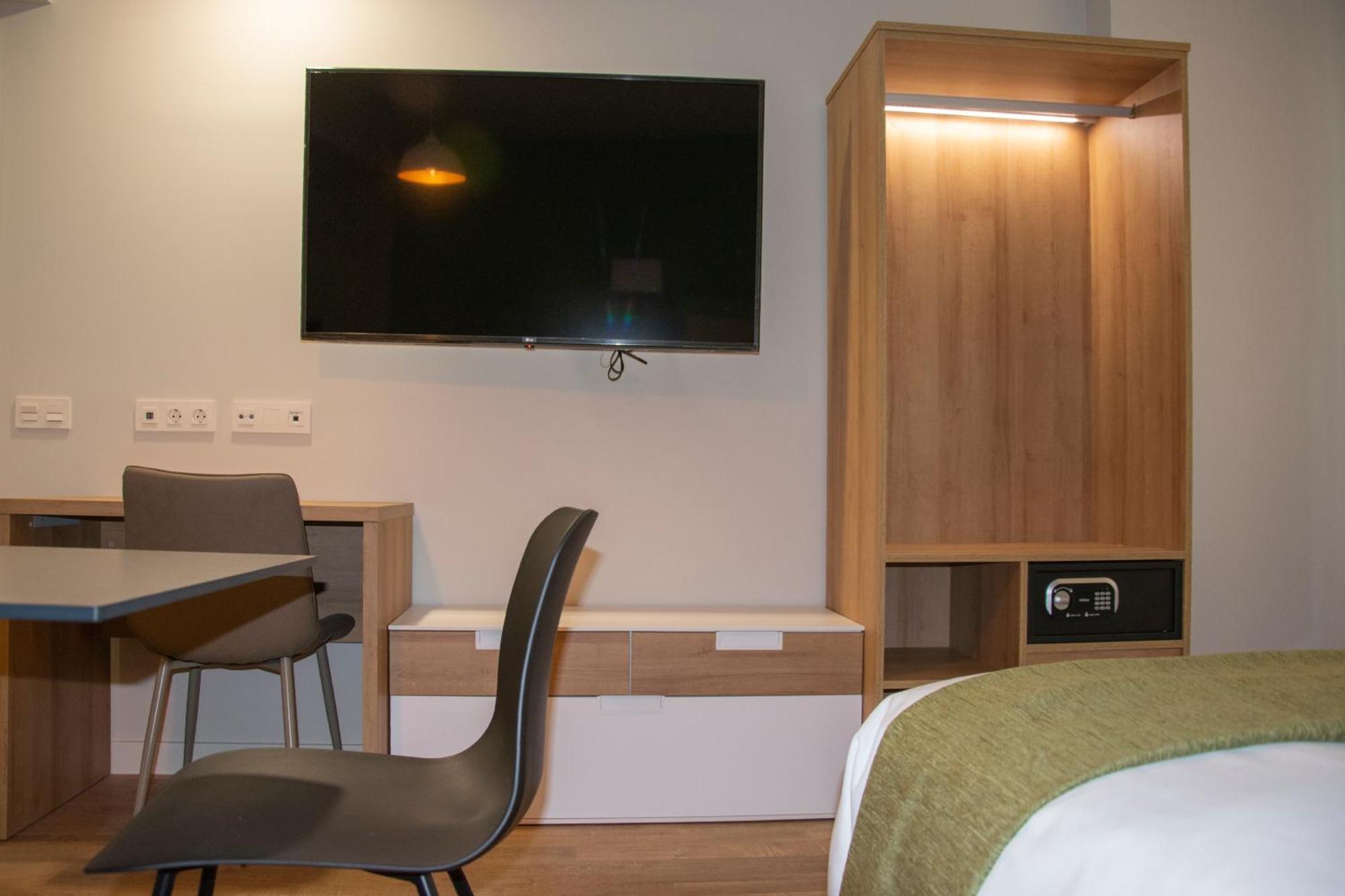Aparthotel Essenzia De Castilla アランダ・デ・ドゥエロ エクステリア 写真